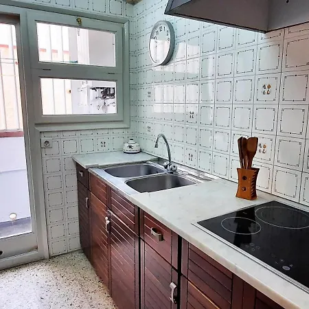 Apartment En Con 2 Habitaciones, Cocina Equipada Y Estacionamiento - Ideal Familias - Es-170-42 *